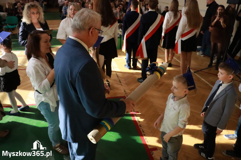 Fotorelacja: Ślubowania Pierwszoklasistów w Szkole Podstawowej nr3 w Myszkowie
