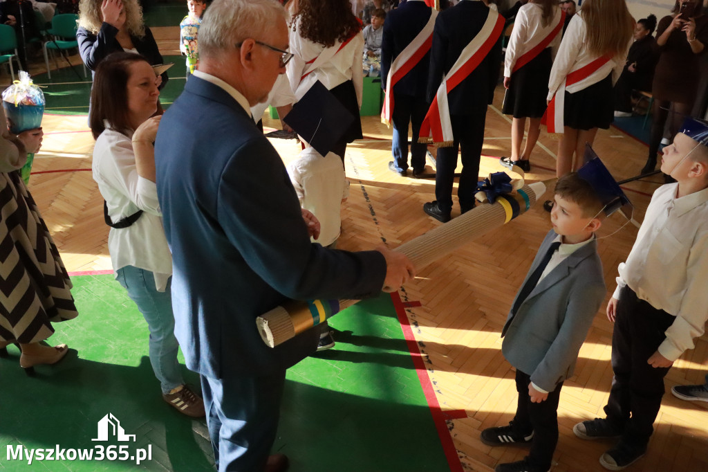 Fotorelacja: Ślubowania Pierwszoklasistów w Szkole Podstawowej nr3 w Myszkowie
