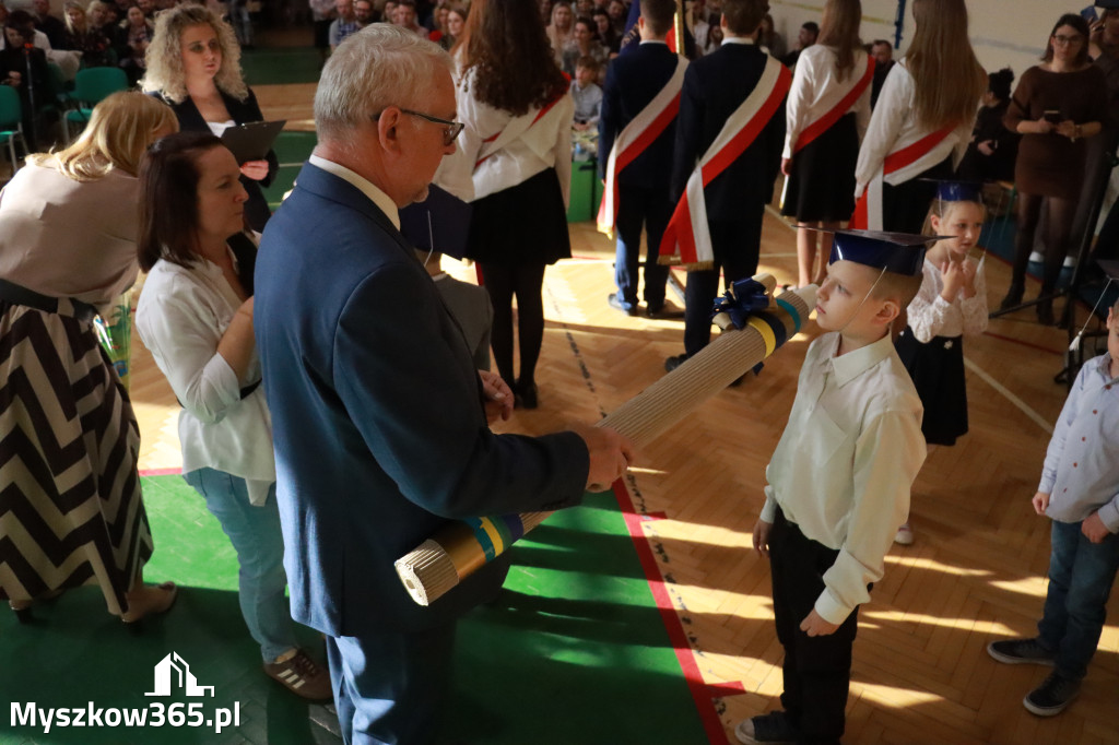 Fotorelacja: Ślubowania Pierwszoklasistów w Szkole Podstawowej nr3 w Myszkowie
