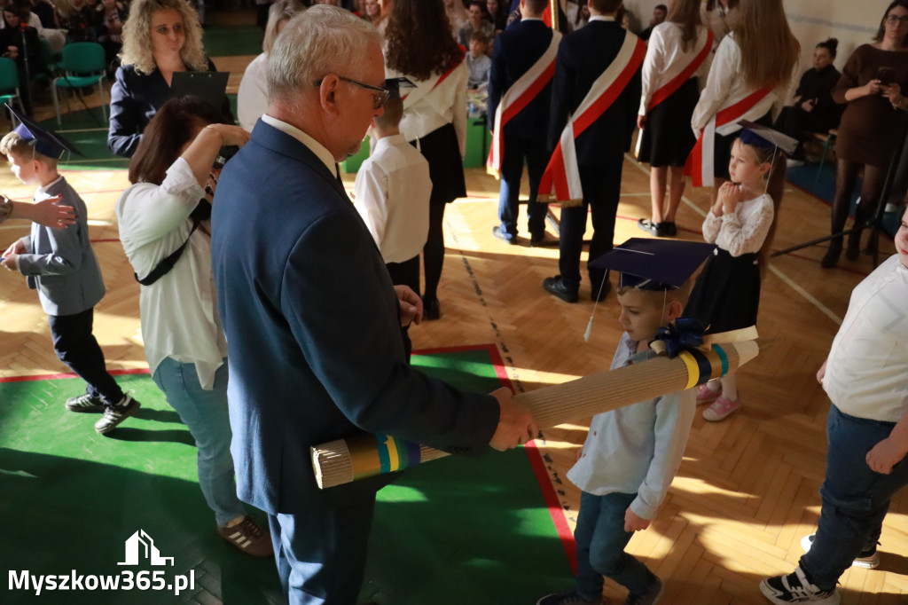 Fotorelacja: Ślubowania Pierwszoklasistów w Szkole Podstawowej nr3 w Myszkowie