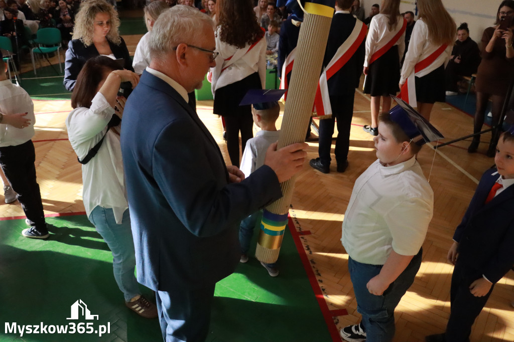 Fotorelacja: Ślubowania Pierwszoklasistów w Szkole Podstawowej nr3 w Myszkowie