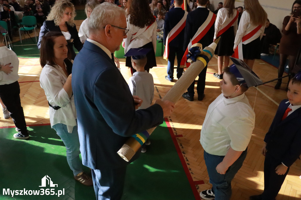 Fotorelacja: Ślubowania Pierwszoklasistów w Szkole Podstawowej nr3 w Myszkowie