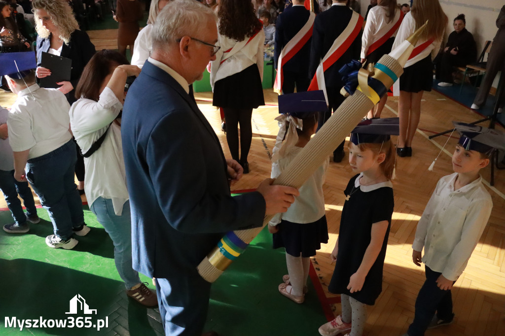 Fotorelacja: Ślubowania Pierwszoklasistów w Szkole Podstawowej nr3 w Myszkowie