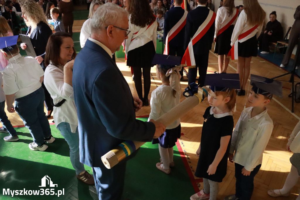 Fotorelacja: Ślubowania Pierwszoklasistów w Szkole Podstawowej nr3 w Myszkowie