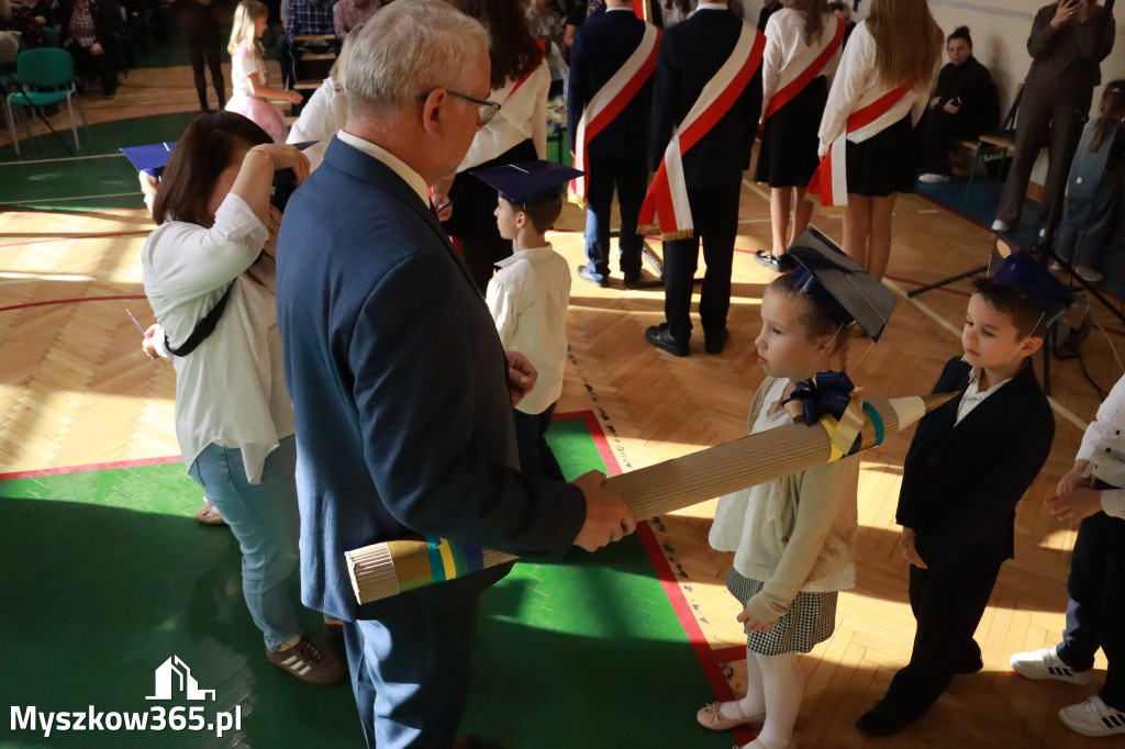 Fotorelacja: Ślubowania Pierwszoklasistów w Szkole Podstawowej nr3 w Myszkowie
