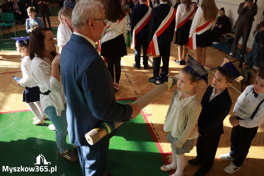 Fotorelacja: Ślubowania Pierwszoklasistów w Szkole Podstawowej nr3 w Myszkowie