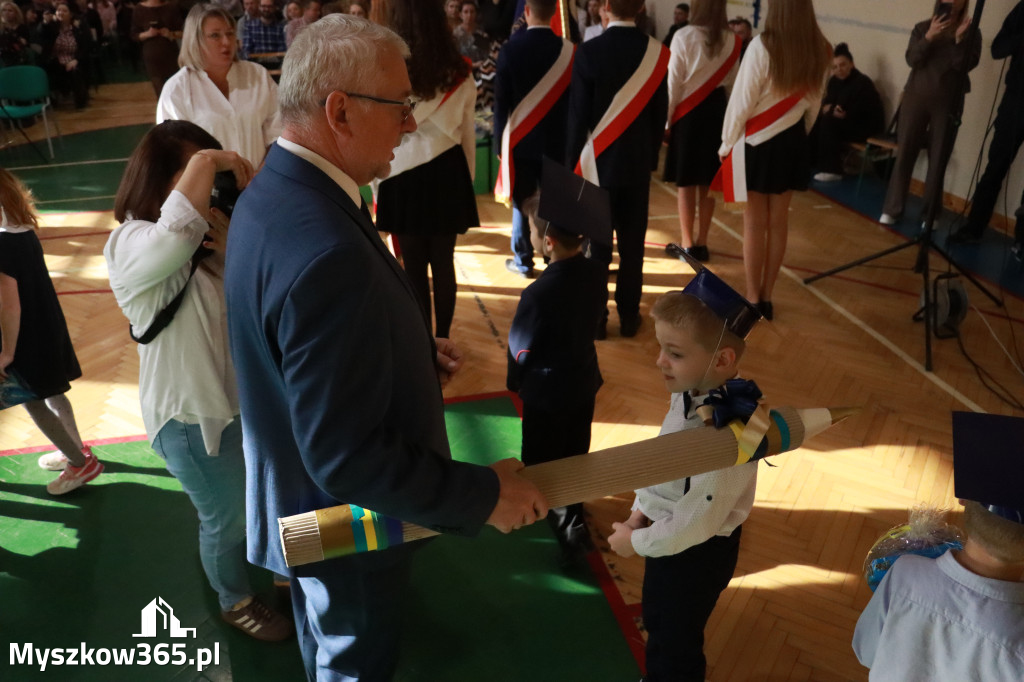 Fotorelacja: Ślubowania Pierwszoklasistów w Szkole Podstawowej nr3 w Myszkowie