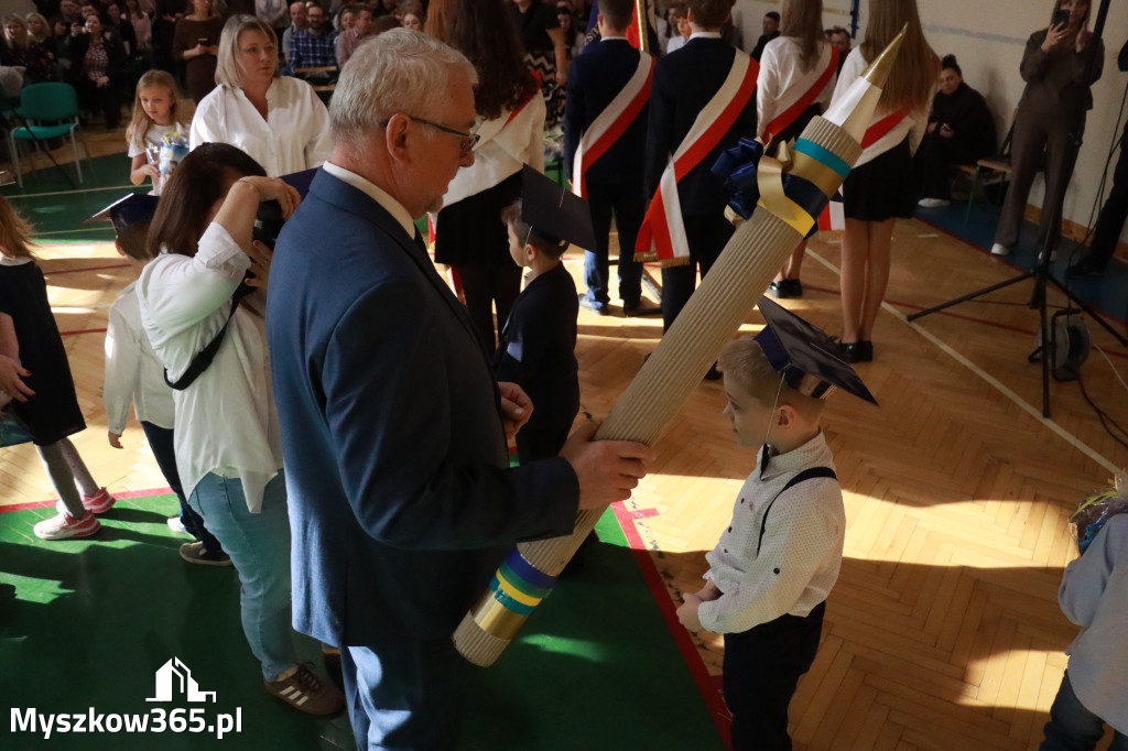 Fotorelacja: Ślubowania Pierwszoklasistów w Szkole Podstawowej nr3 w Myszkowie