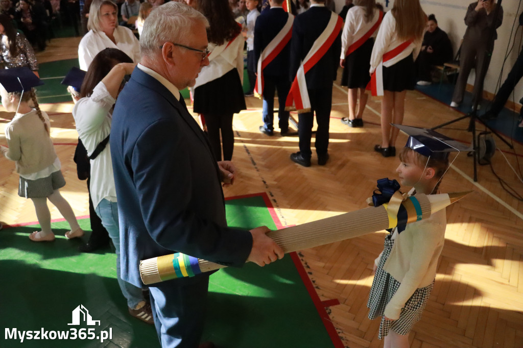 Fotorelacja: Ślubowania Pierwszoklasistów w Szkole Podstawowej nr3 w Myszkowie