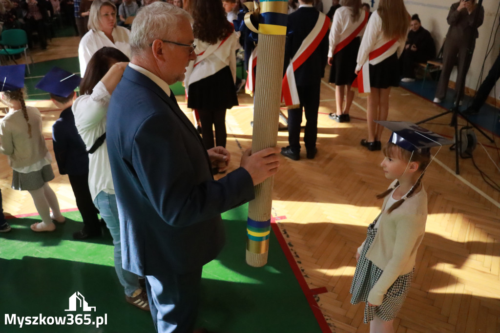 Fotorelacja: Ślubowania Pierwszoklasistów w Szkole Podstawowej nr3 w Myszkowie