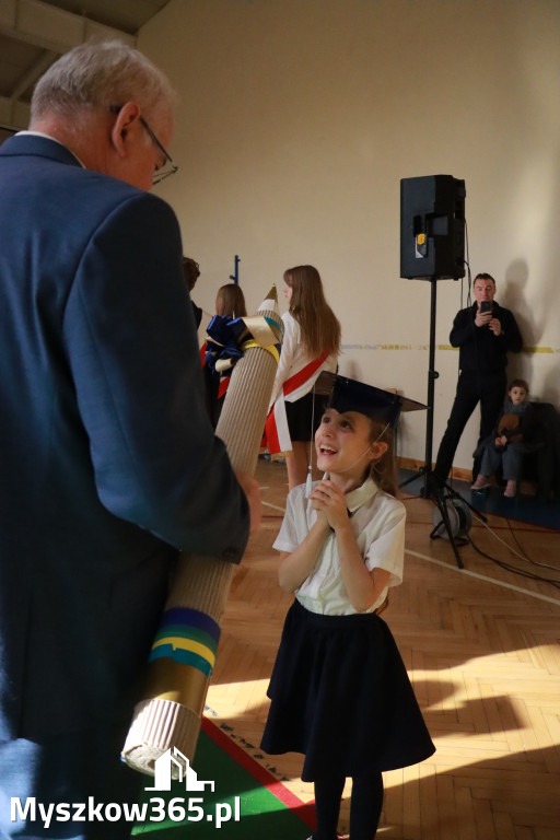 Fotorelacja: Ślubowania Pierwszoklasistów w Szkole Podstawowej nr3 w Myszkowie