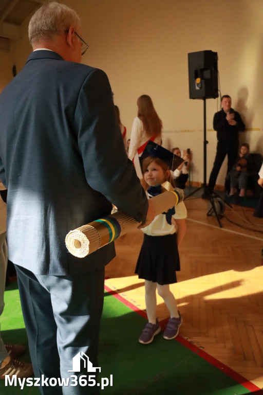 Fotorelacja: Ślubowania Pierwszoklasistów w Szkole Podstawowej nr3 w Myszkowie