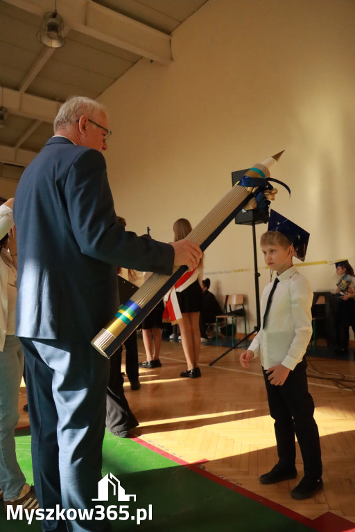 Fotorelacja: Ślubowania Pierwszoklasistów w Szkole Podstawowej nr3 w Myszkowie