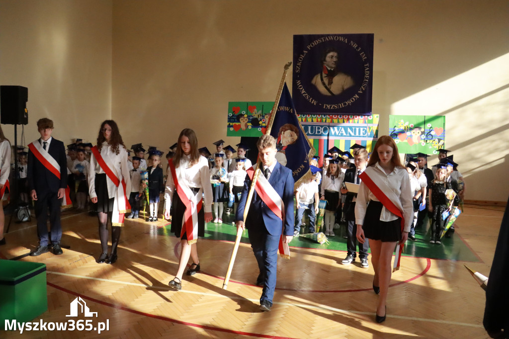 Fotorelacja: Ślubowania Pierwszoklasistów w Szkole Podstawowej nr3 w Myszkowie