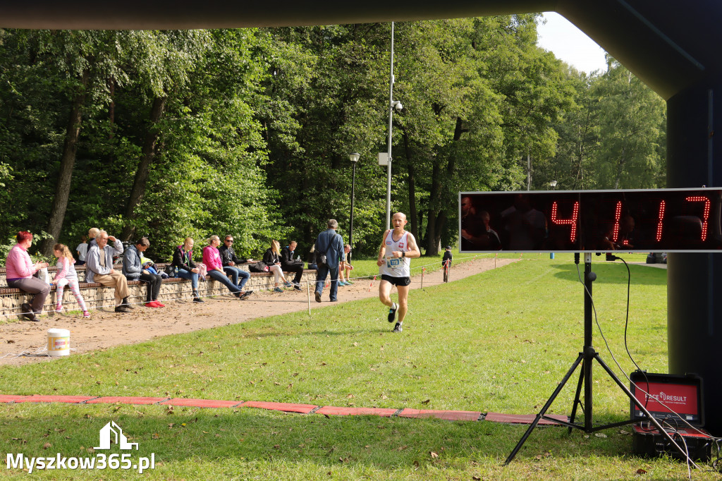 42 Międzynarodowy Bieg V Stawów Myszkowie.