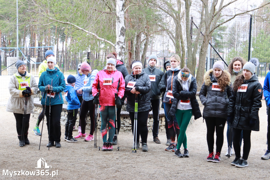  Zapraszamy na niedzielną fotorelacje  biegową  z dniu 10 kwiecień 2022 r.