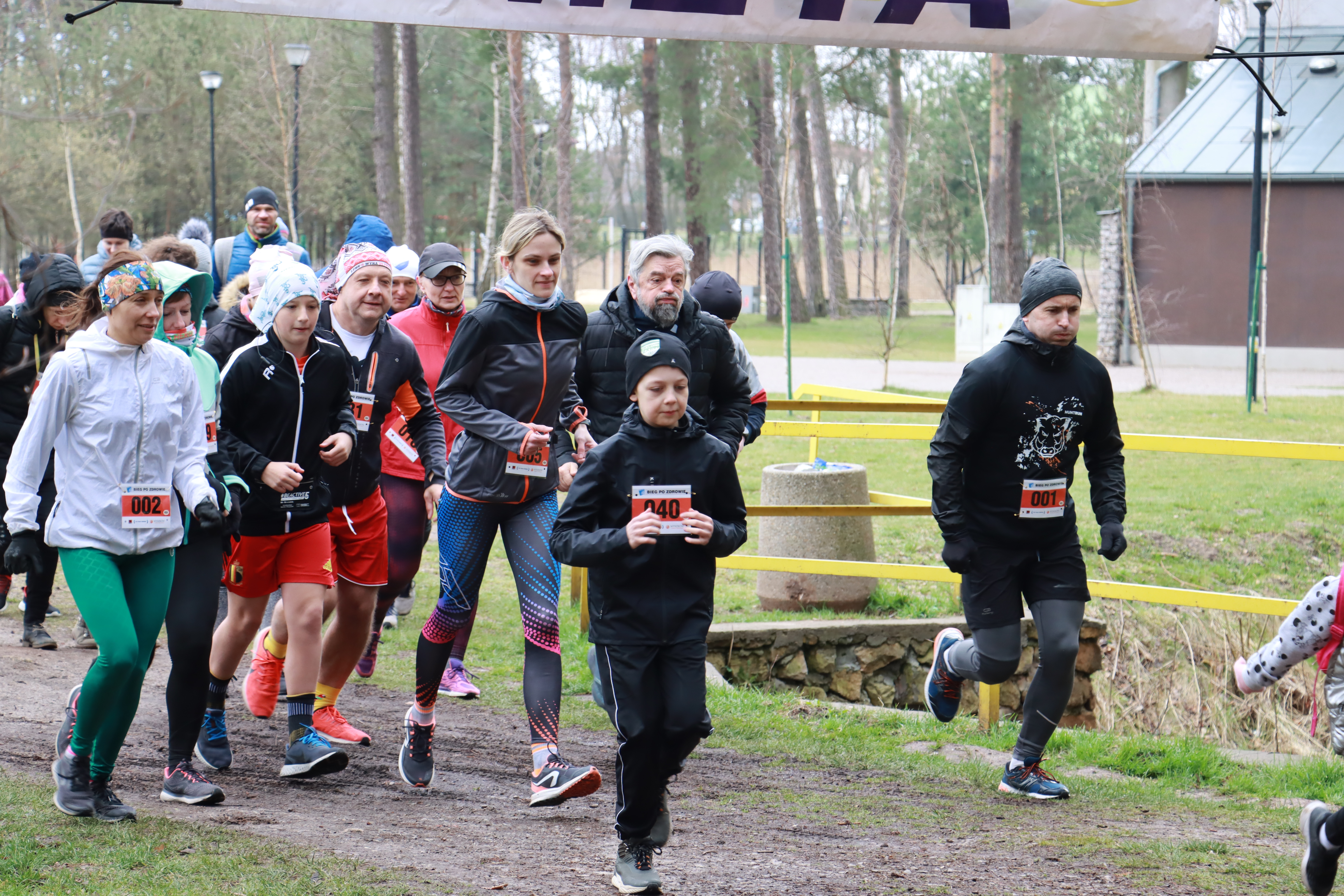  Zapraszamy na niedzielną fotorelacje  biegową  z dniu 10 kwiecień 2022 r.