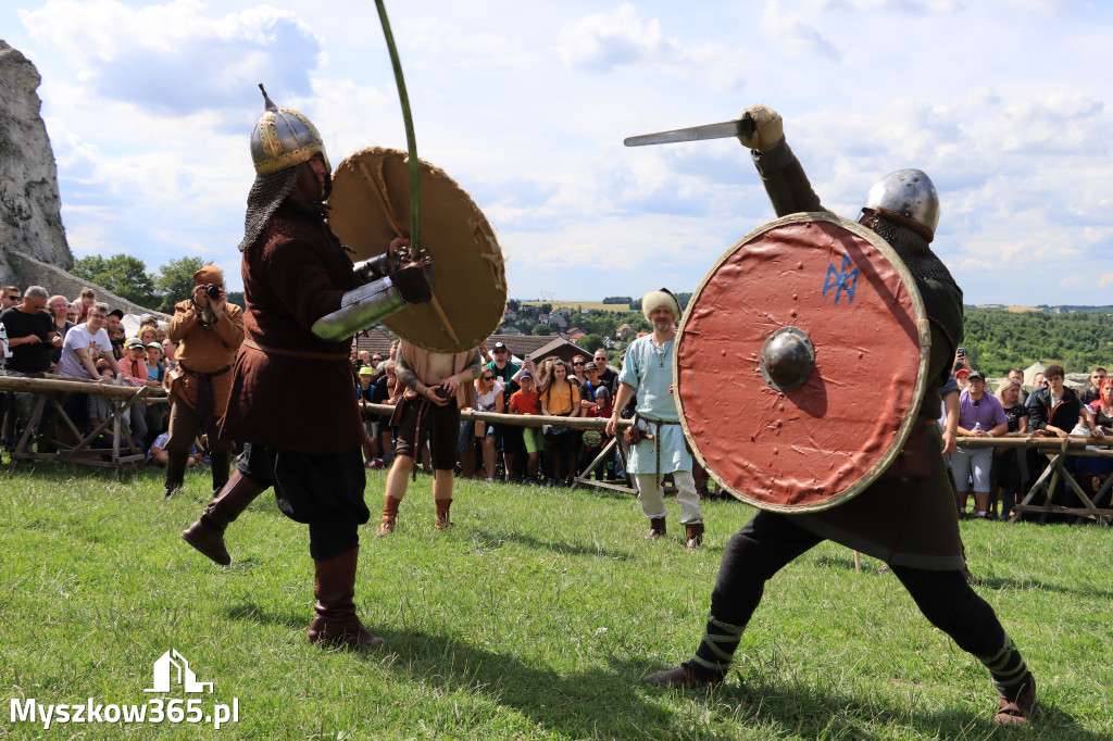 Zamek Ogrodzieniec - XVIII Najazd Barbarzyńców.