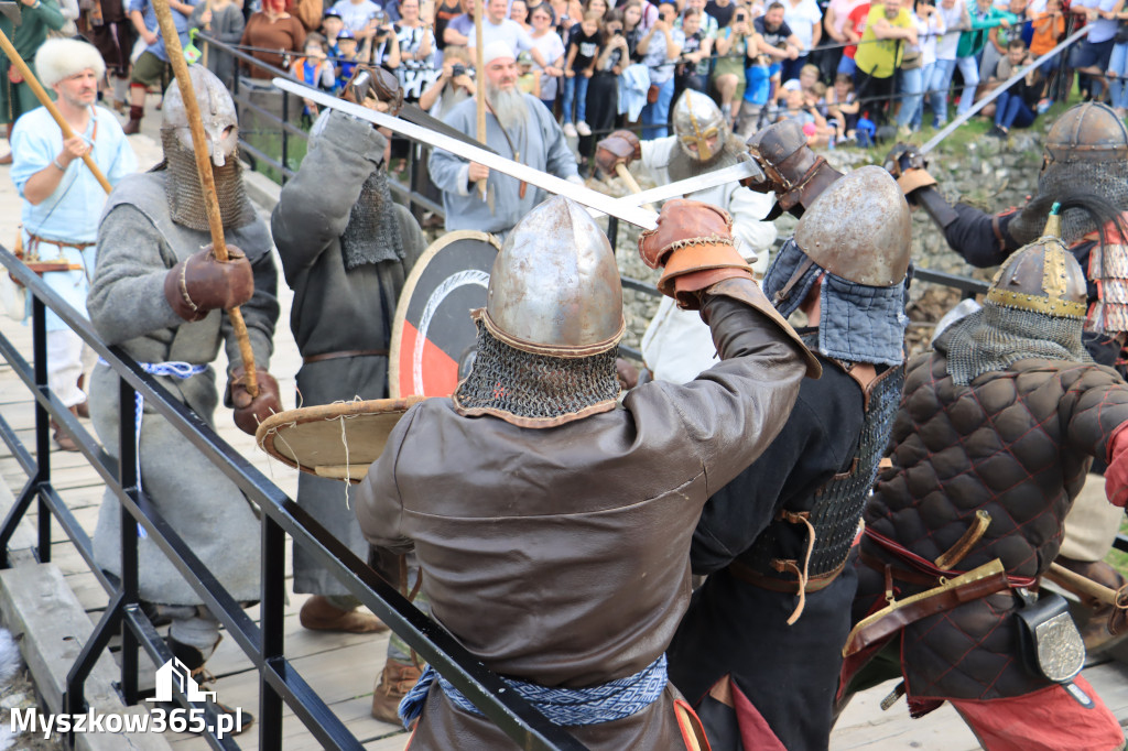 Zamek Ogrodzieniec - XVIII Najazd Barbarzyńców.