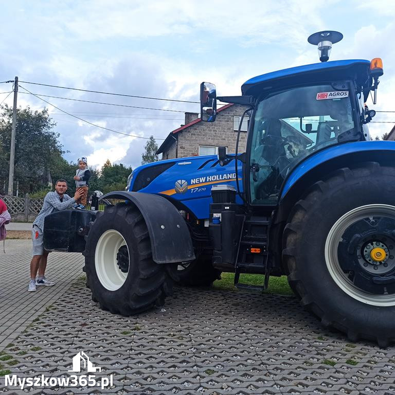 Zlot Ciągników i Samoróbek w Jaroszowie.
