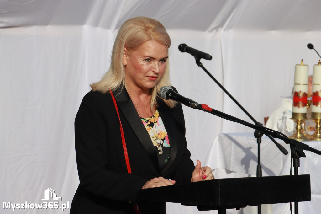Fotorelacja - Przekazanie i poświęcenie nowego samochodu OSP Cynków