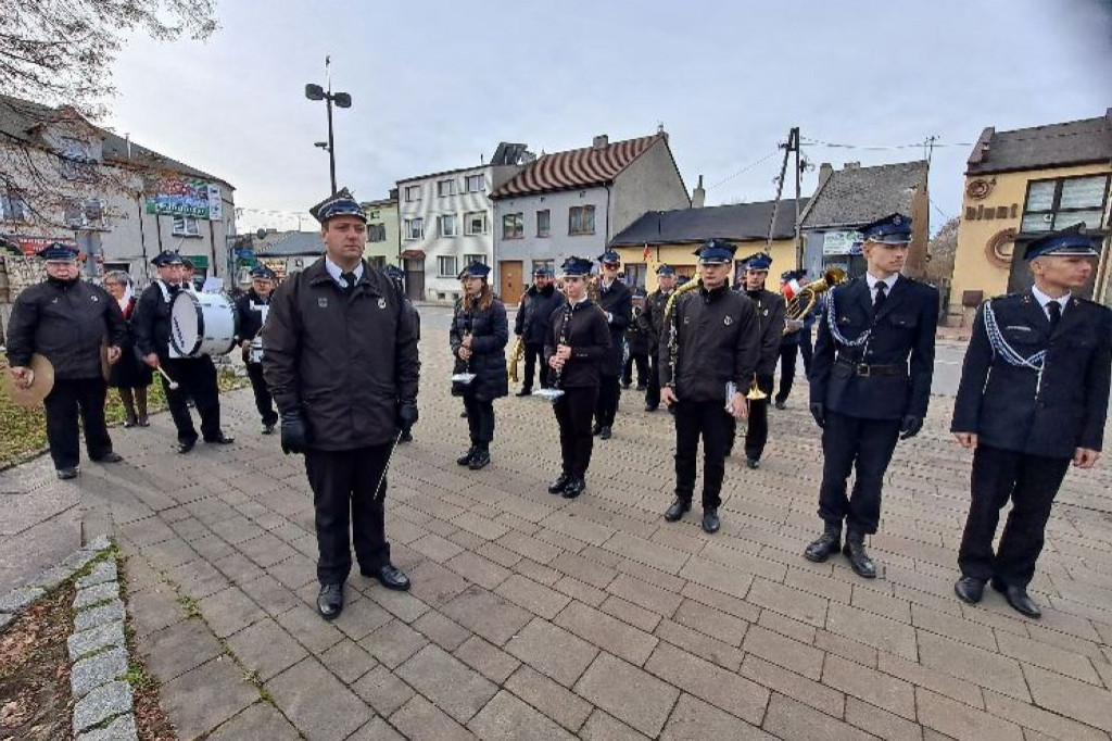 Fotorelacja Obchody Narodowego Święta Niepodległości w dniu 11 listopada w Żarkach