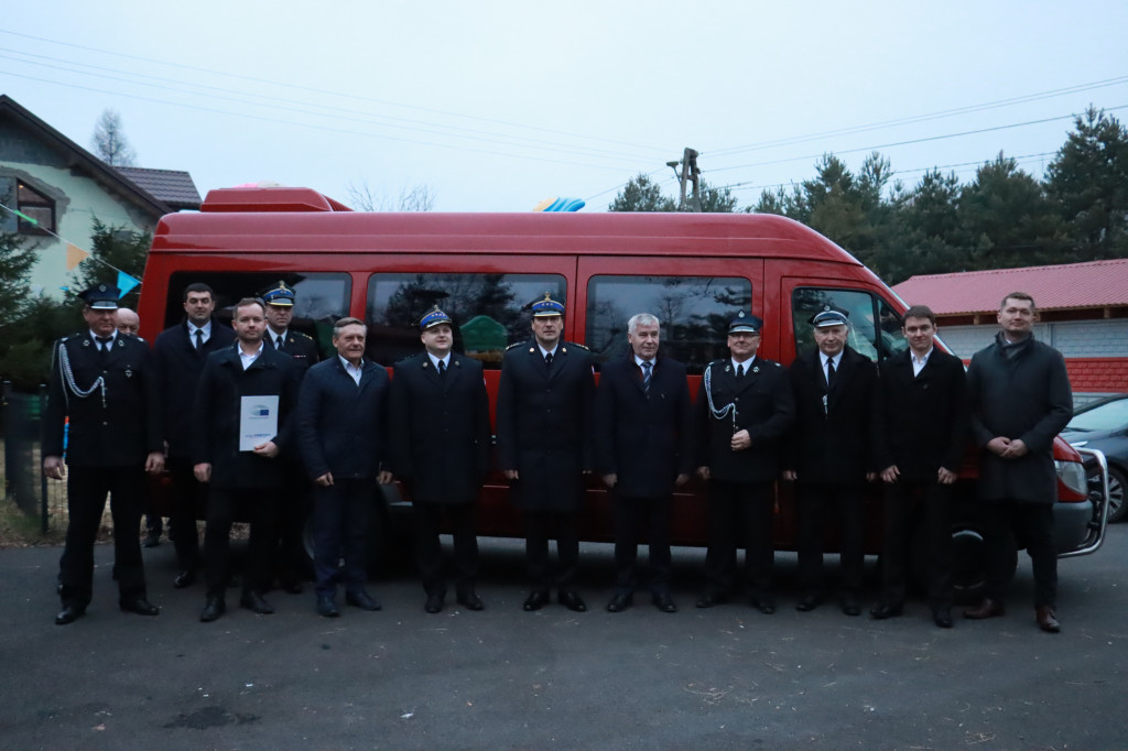  Fotorelacja - przekazanie samochodu dla OSP Koziegłowy - Rosochacz