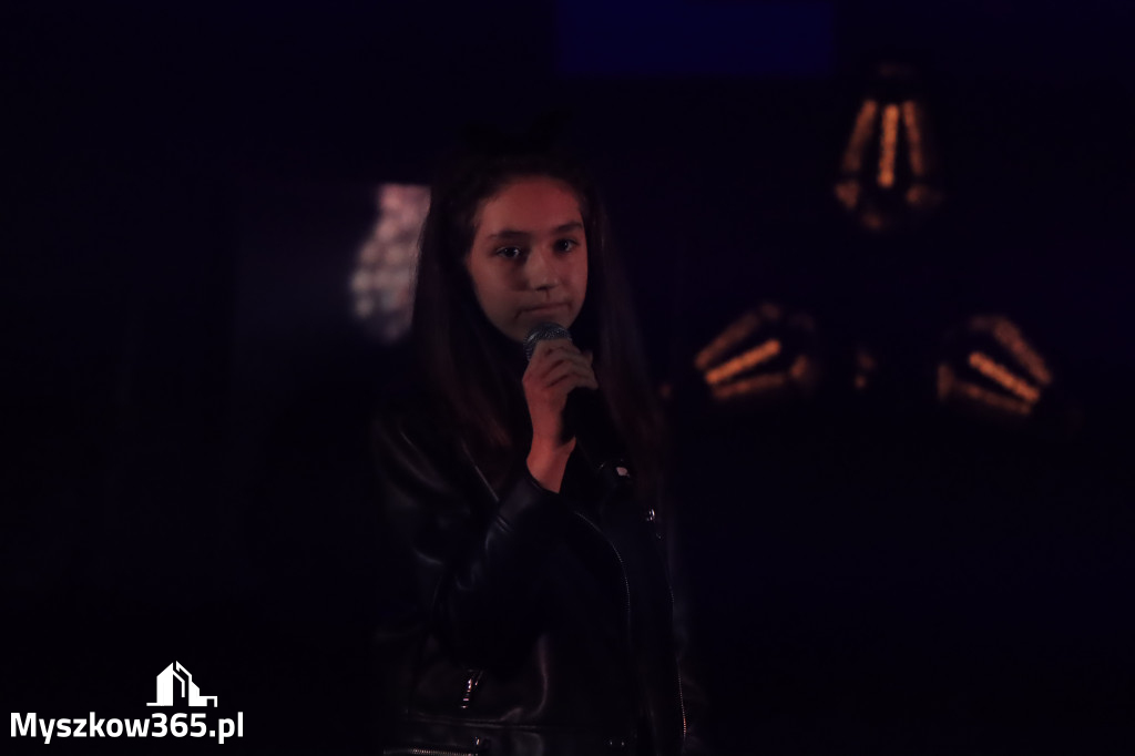 Fotorelacja: Nasz Talent w Koziegłowach klasy 4-6