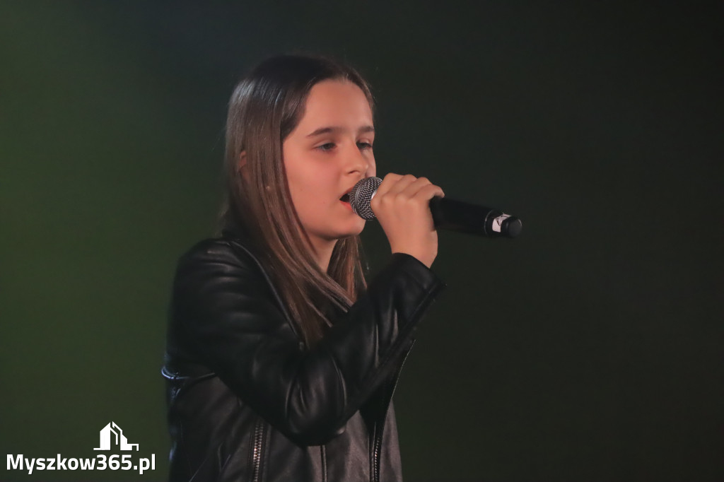 Fotorelacja: Nasz Talent w Koziegłowach klasy 4-6