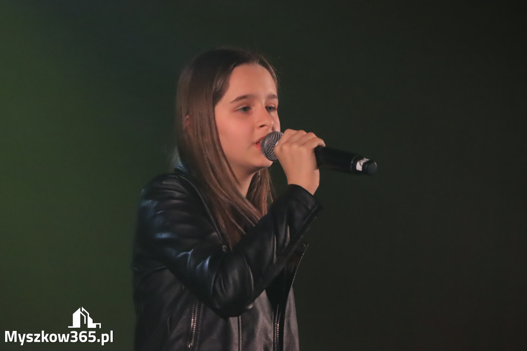 Fotorelacja: Nasz Talent w Koziegłowach klasy 4-6