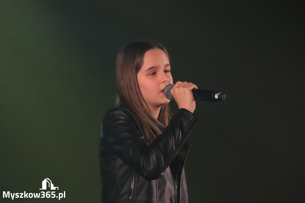 Fotorelacja: Nasz Talent w Koziegłowach klasy 4-6