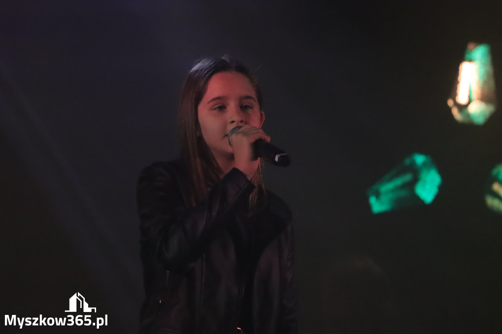 Fotorelacja: Nasz Talent w Koziegłowach klasy 4-6
