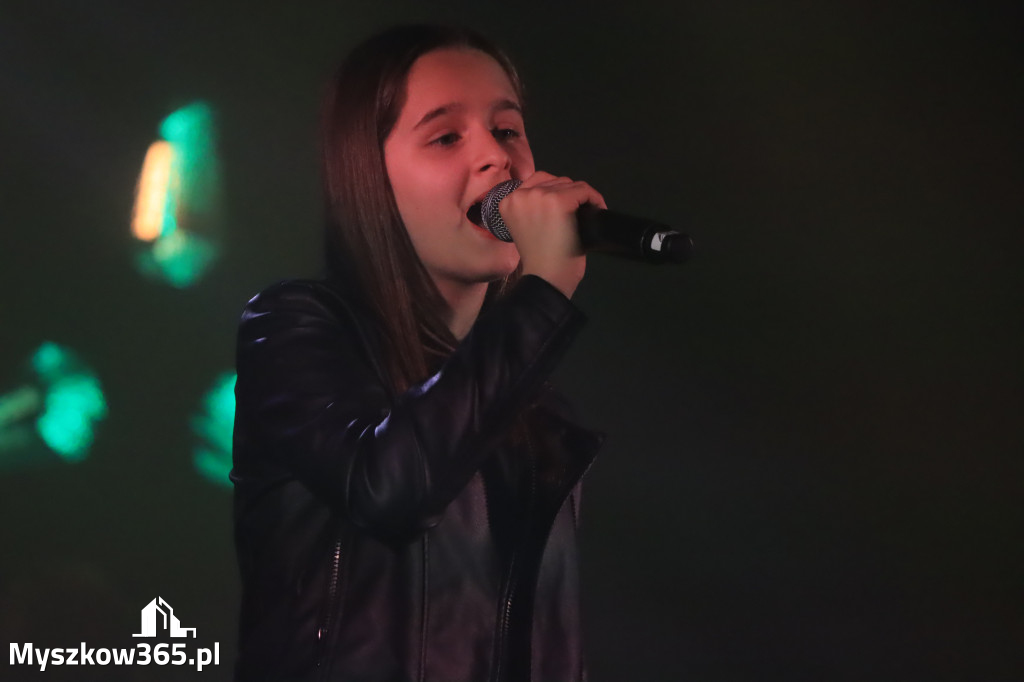 Fotorelacja: Nasz Talent w Koziegłowach klasy 4-6