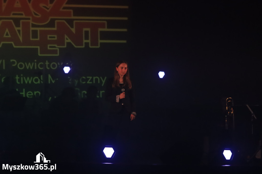 Fotorelacja: Nasz Talent w Koziegłowach klasy 4-6