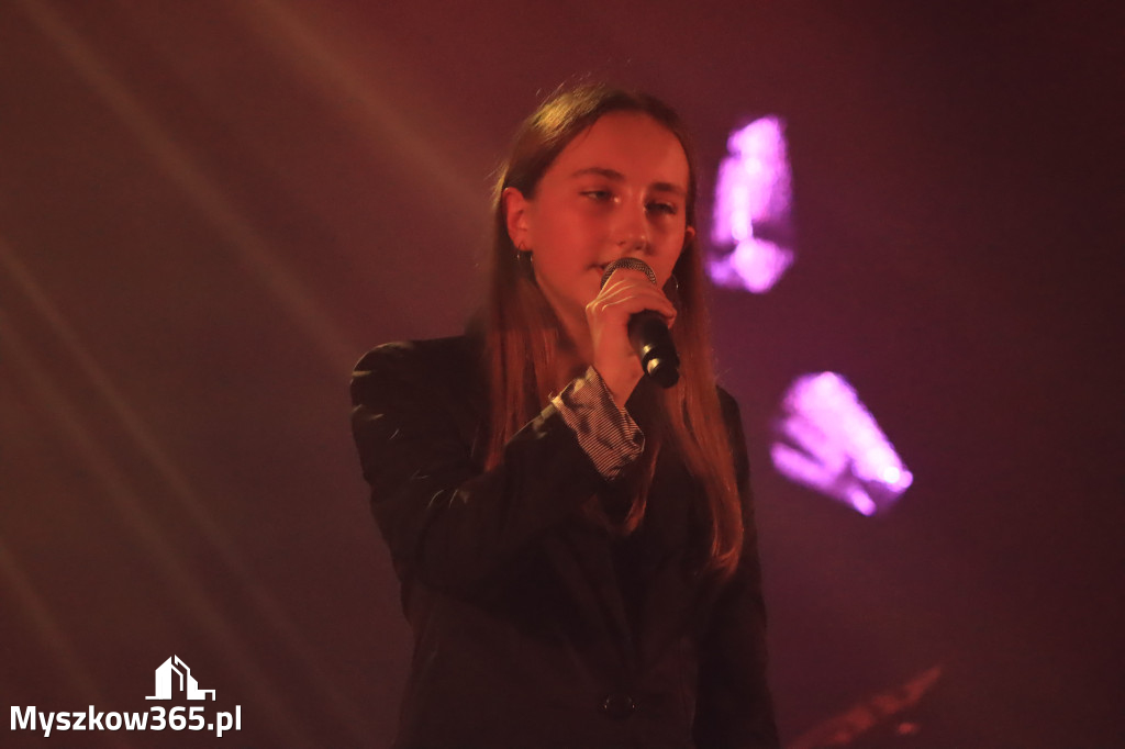 Fotorelacja: Nasz Talent w Koziegłowach klasy 4-6