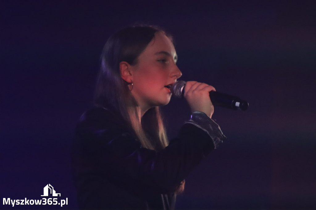 Fotorelacja: Nasz Talent w Koziegłowach klasy 4-6