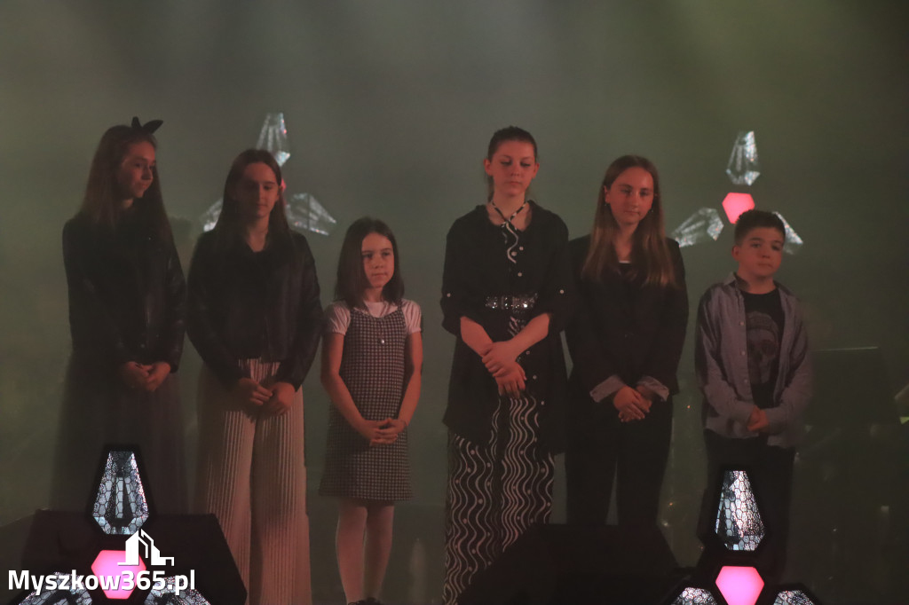 Fotorelacja: Nasz Talent w Koziegłowach klasy 4-6