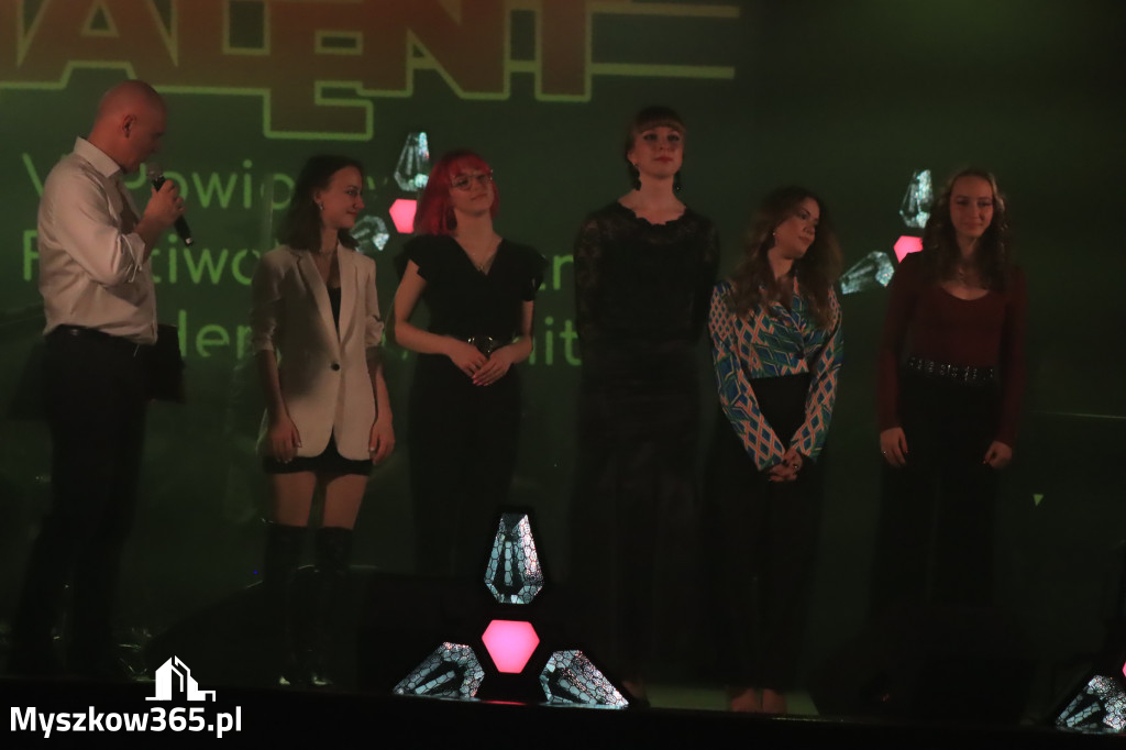 Fotorelacja: Nasz Talent Szkoły Ponadpodstawowe Koziegłowy
