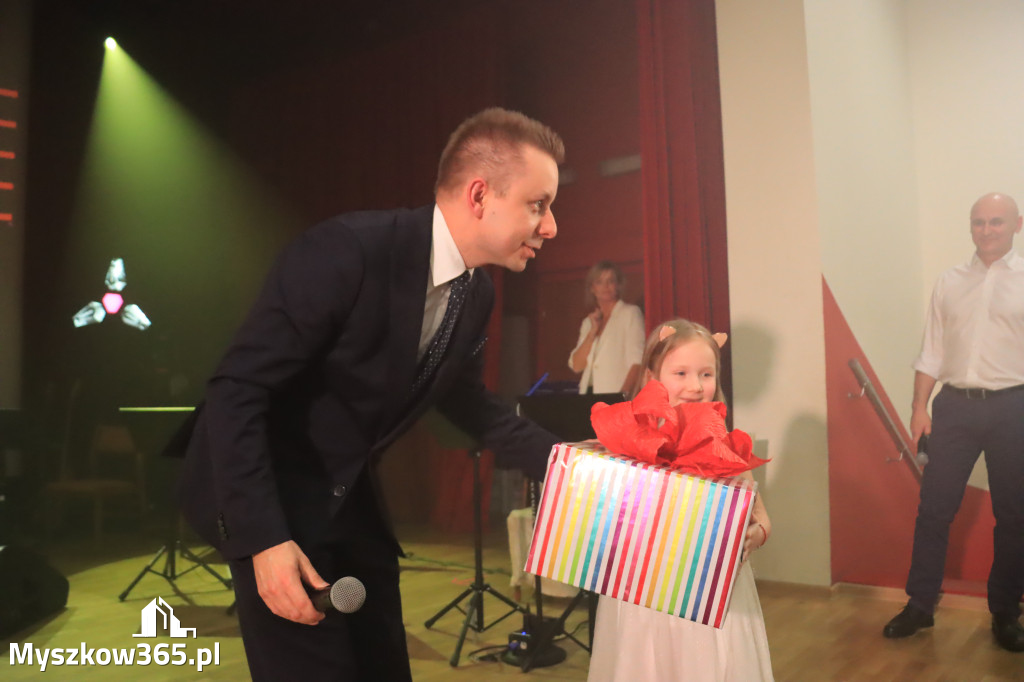Fotorelacja: VI Powiatowy Nasz Talent w Koziegłowach