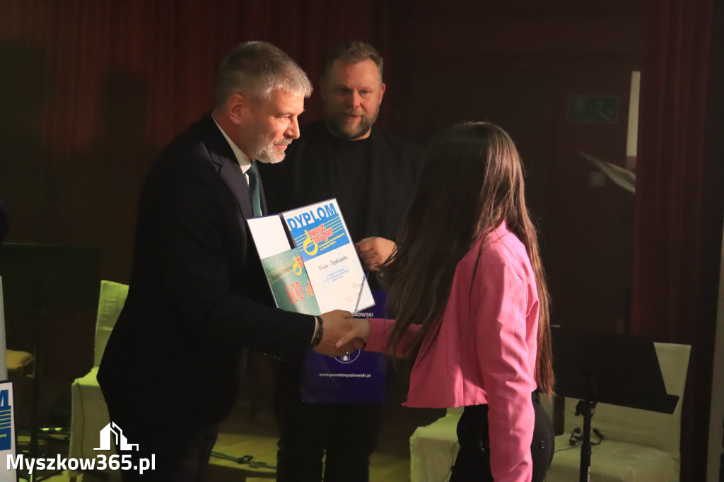 Fotorelacja: VI Powiatowy Nasz Talent w Koziegłowach