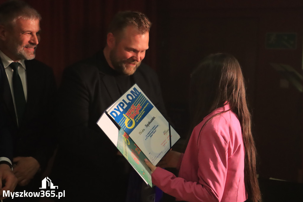 Fotorelacja: VI Powiatowy Nasz Talent w Koziegłowach