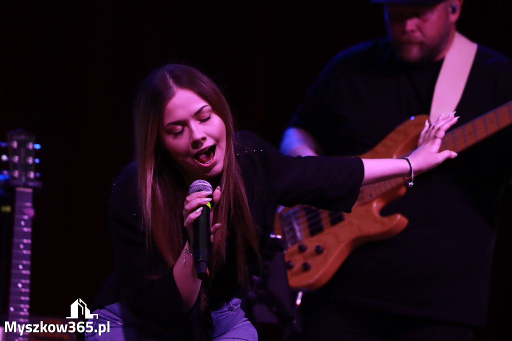 Fotorelacja: JULIA TKACZ - Koncert w Koziegłowach!