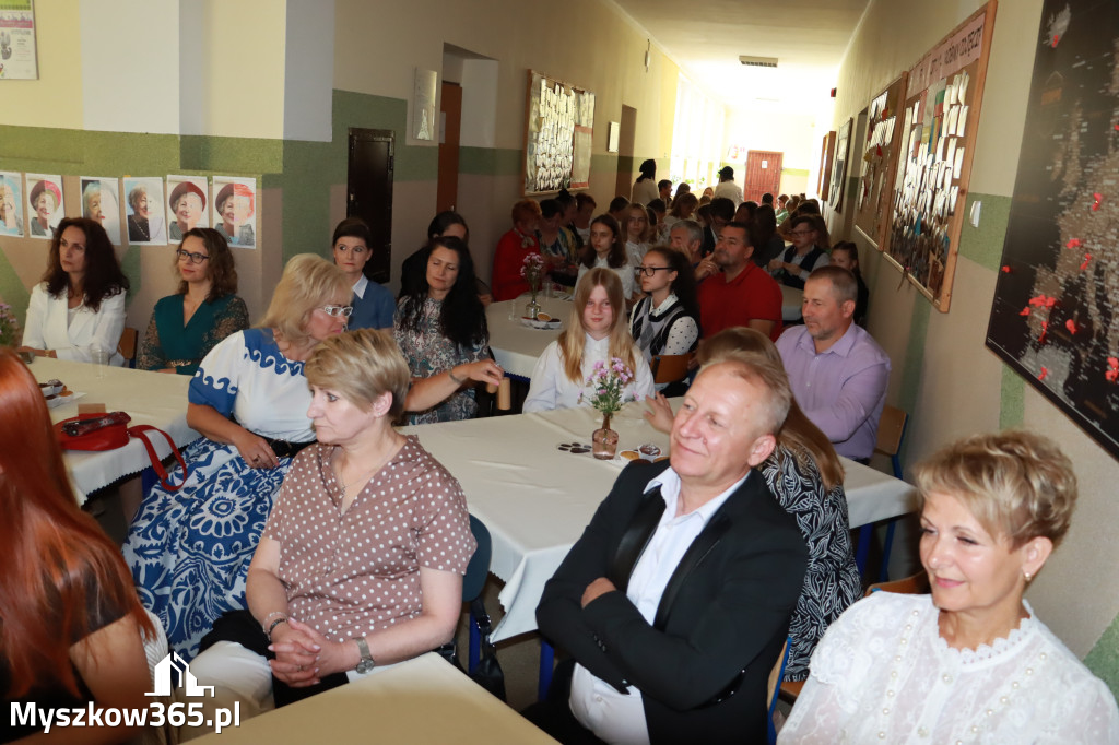 Fotorelacja: SP Siedlec Duży - Wojewódzki Konkurs Poetycko-Plastyczny