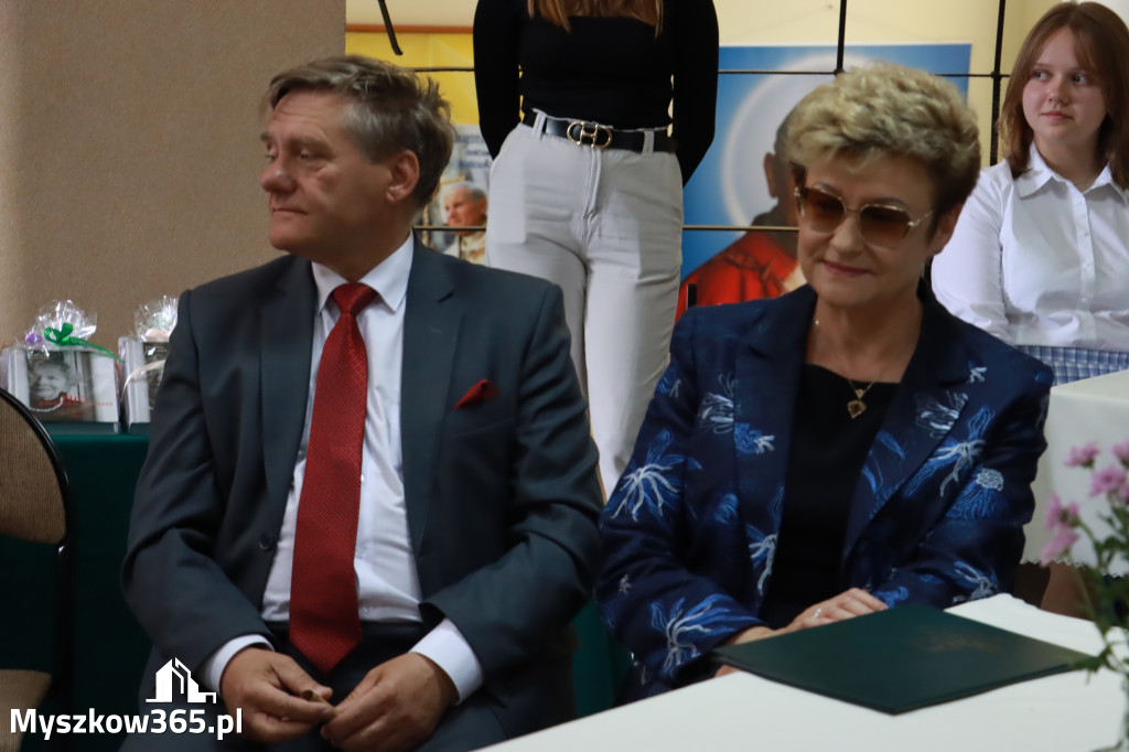 Fotorelacja: SP Siedlec Duży - Wojewódzki Konkurs Poetycko-Plastyczny