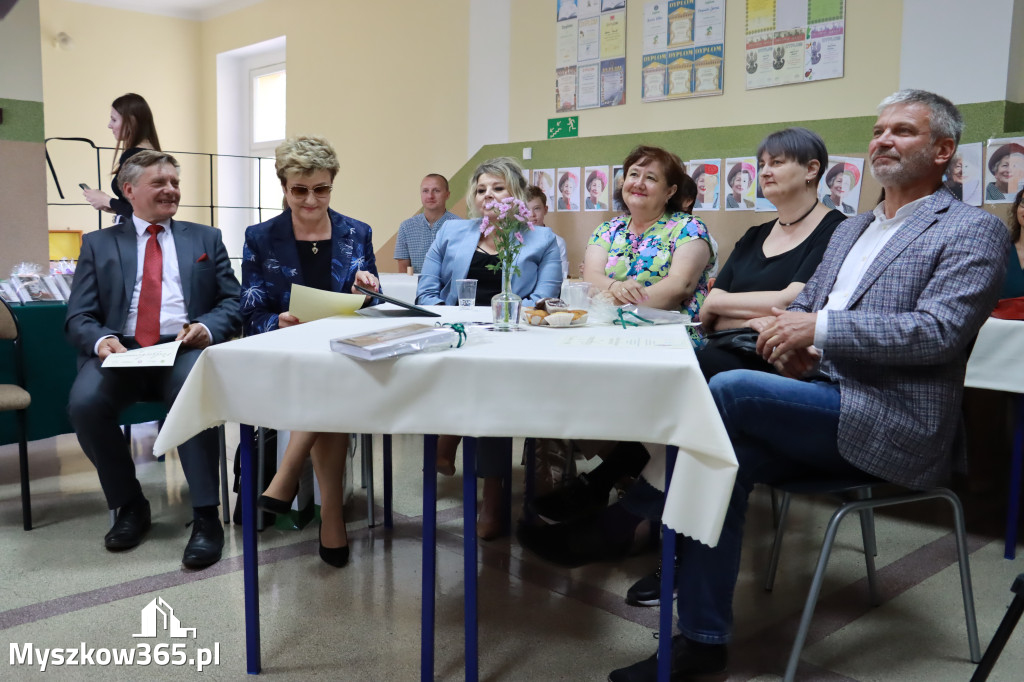 Fotorelacja: SP Siedlec Duży - Wojewódzki Konkurs Poetycko-Plastyczny