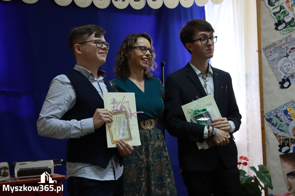 Fotorelacja: SP Siedlec Duży - Wojewódzki Konkurs Poetycko-Plastyczny