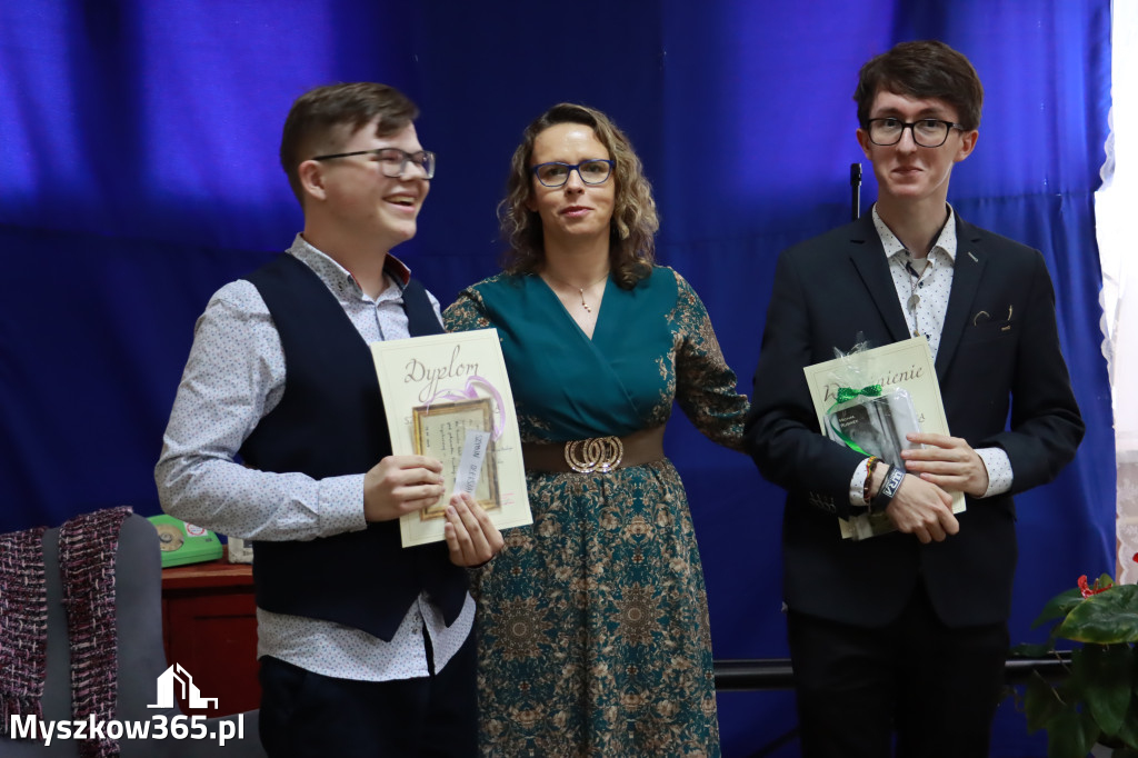 Fotorelacja: SP Siedlec Duży - Wojewódzki Konkurs Poetycko-Plastyczny