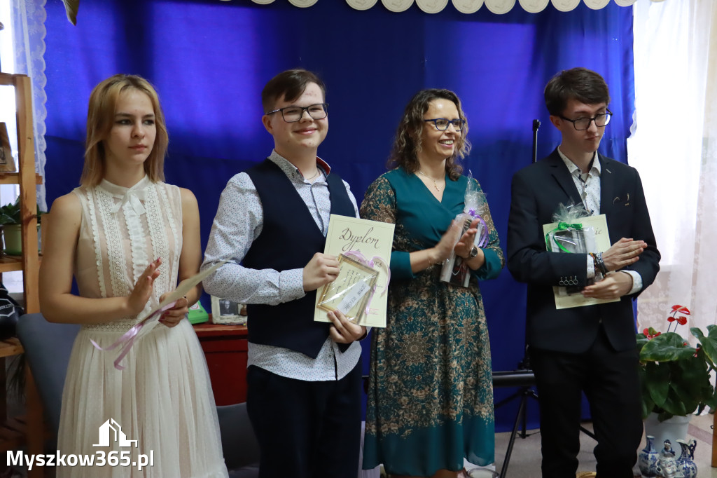 Fotorelacja: SP Siedlec Duży - Wojewódzki Konkurs Poetycko-Plastyczny