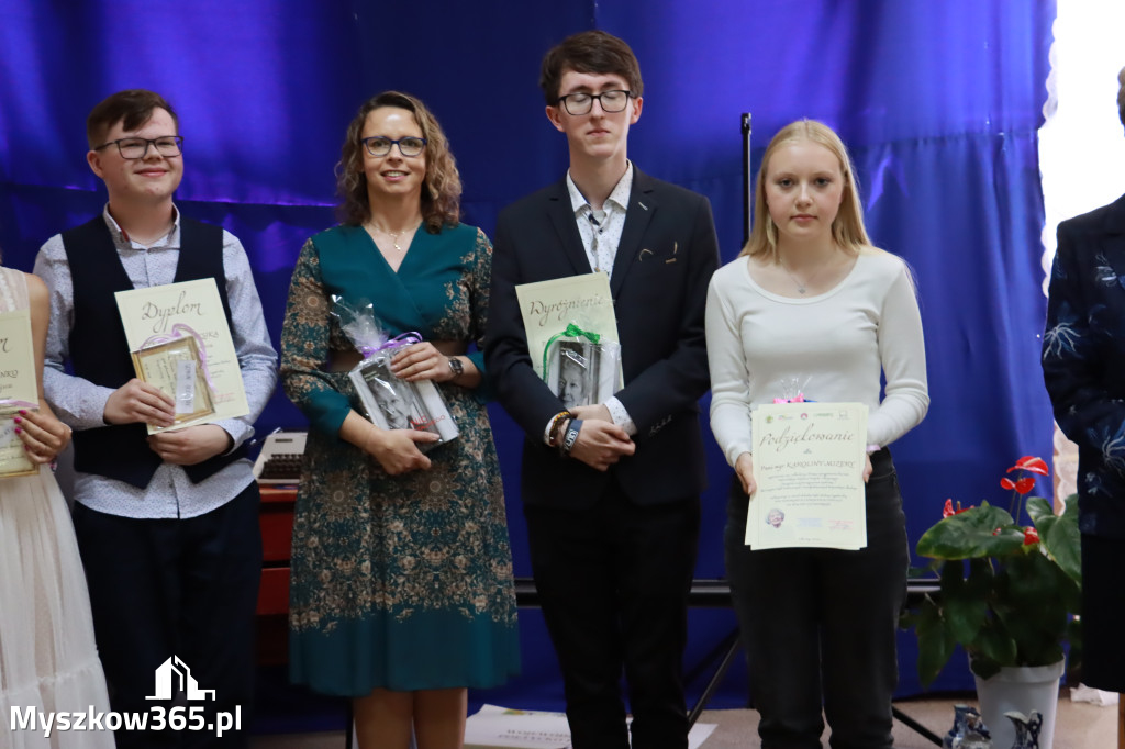Fotorelacja: SP Siedlec Duży - Wojewódzki Konkurs Poetycko-Plastyczny