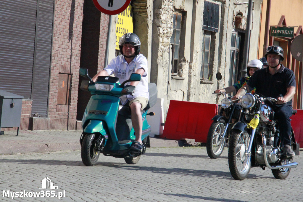 Fotorelacja: Parada - MOTO LEGENDY w Koziegłowach.
